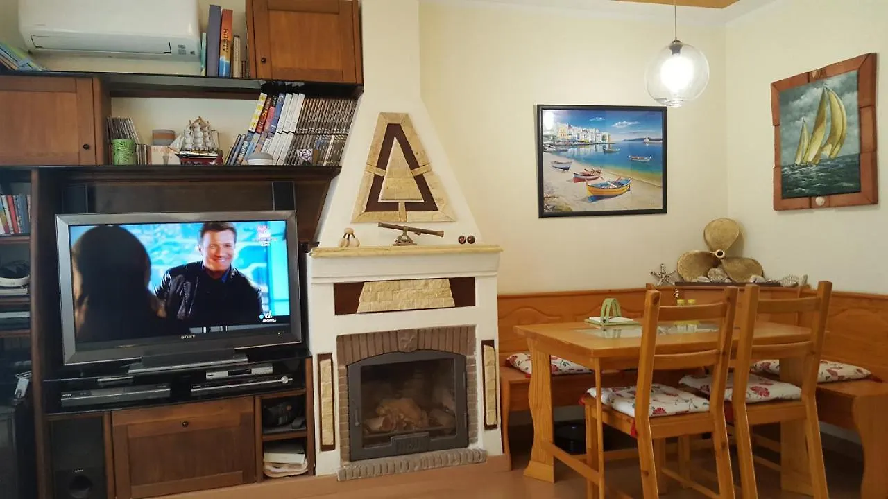 Apartmán Semi-Detached Adosado Con Encanto -130 M2 - Wifi 600 Mb - Piscina Comunitaria - Patio Privado Torremolinos Španělsko