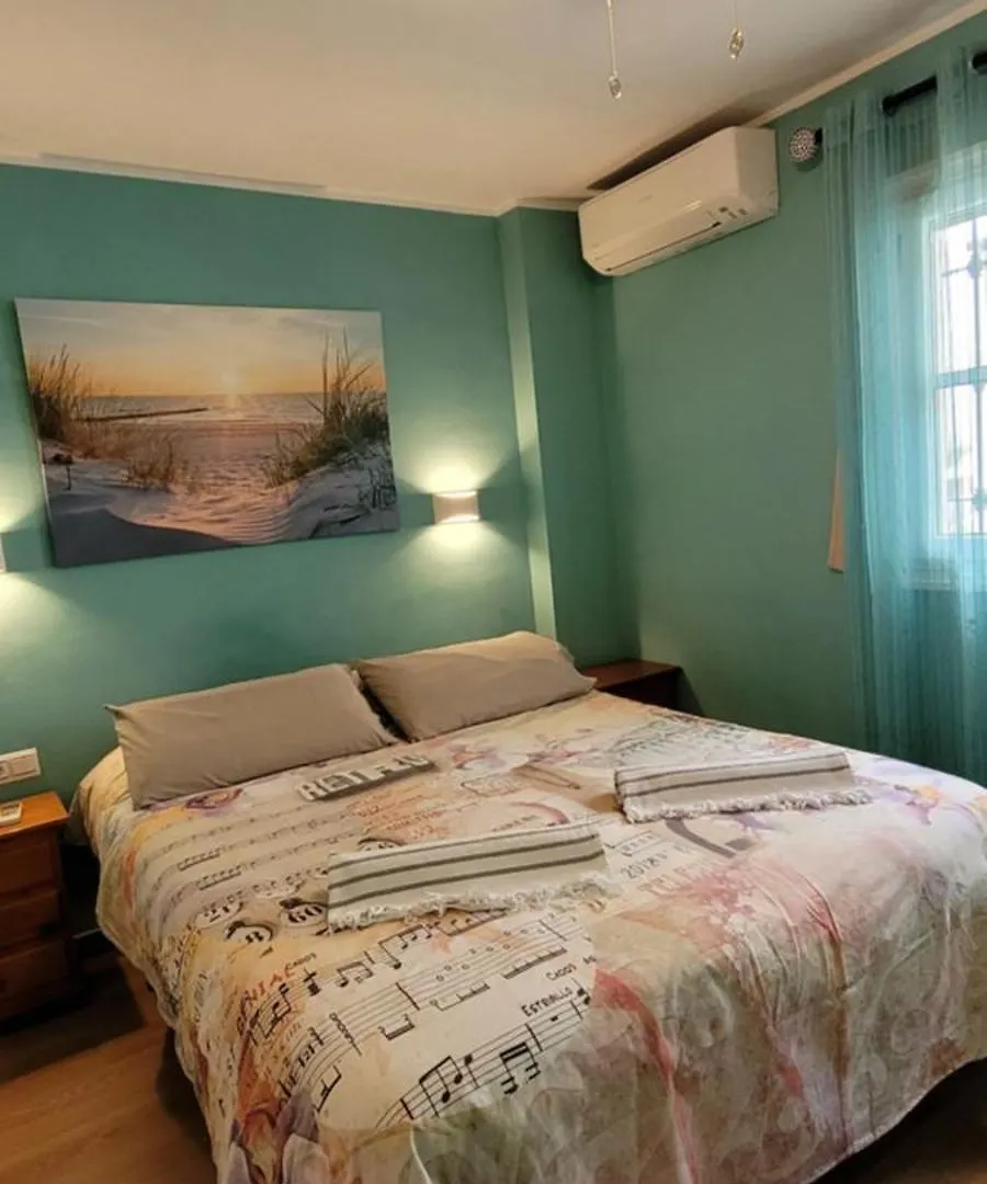 Semi-Detached Adosado Con Encanto -130 M2 - Wifi 600 Mb - Piscina Comunitaria - Patio Privado Torremolinos Apartmán