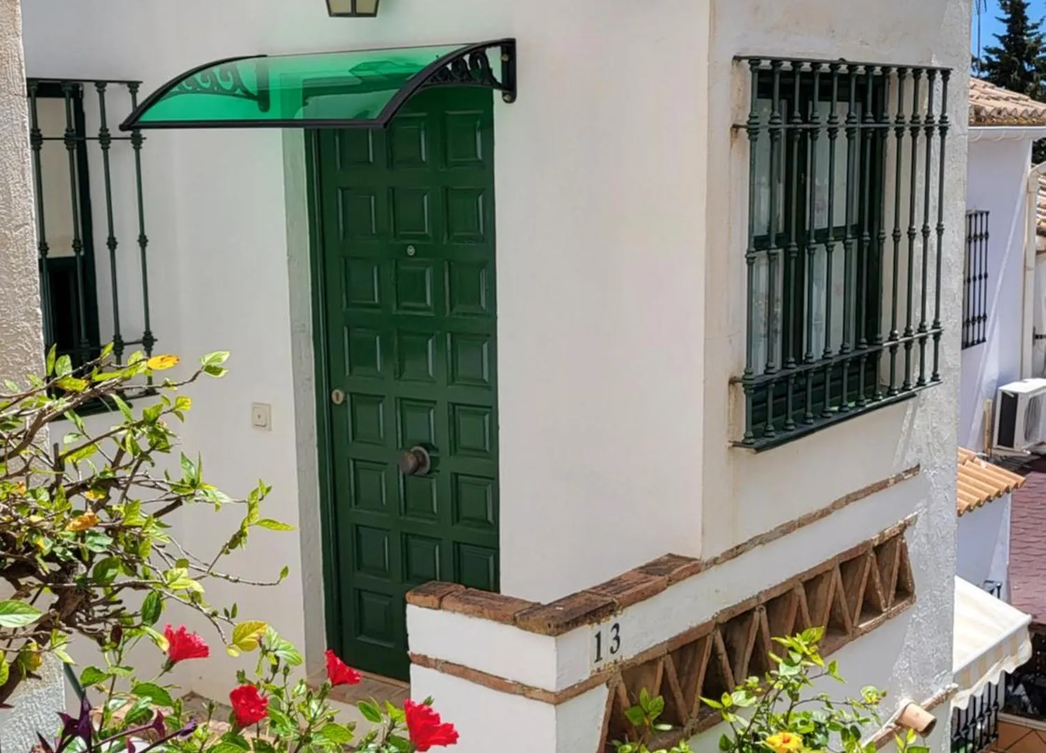 Apartment Semi-Detached Adosado Con Encanto -130 M2 - Wifi 600 Mb - Piscina Comunitaria - Patio Privado Torremolinos